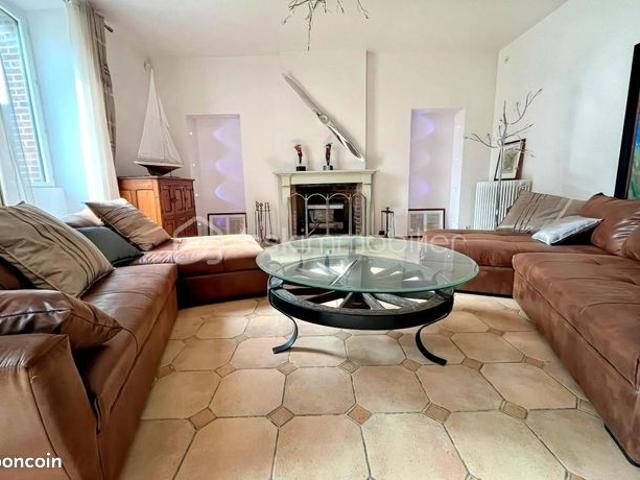 Maison 7 pièces 273 m²