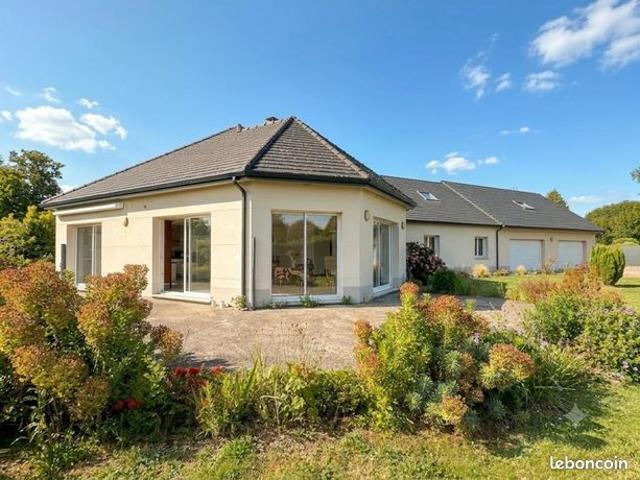 Maison 7 pièces 273 m²