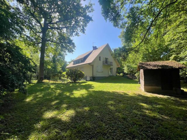 Maison 7 pièces 284 m²