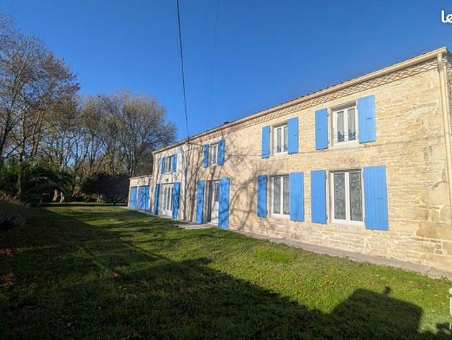 Maison 7 pièces 284 m²