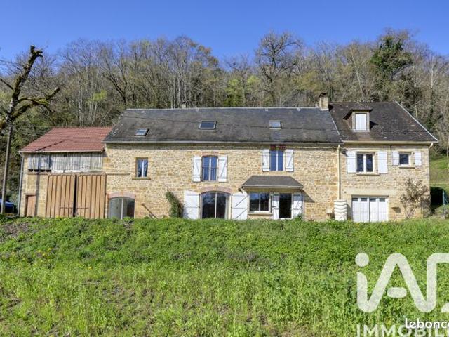 Maison 7 pièces 284 m²
