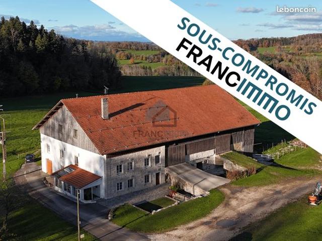 Maison 7 pièces 285 m²