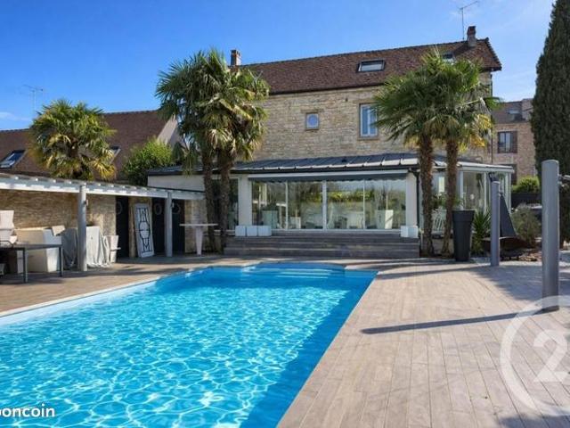 Maison 7 pièces 285 m²