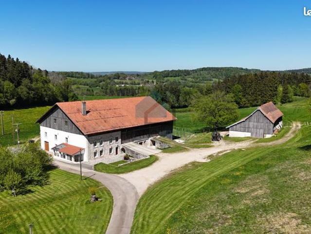 Maison 7 pièces 285 m²