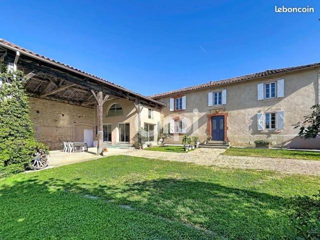 Maison 7 pièces 285 m²
