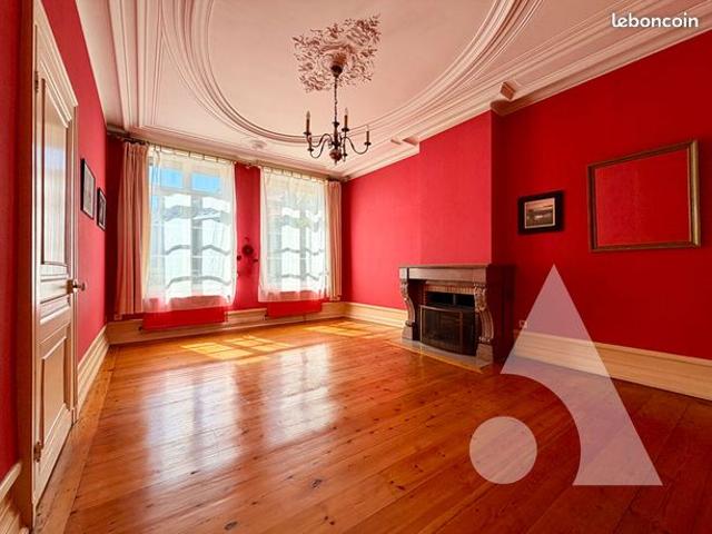 Maison 7 pièces 285 m²