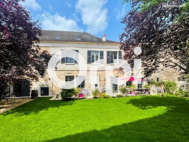 Maison 7 pièces 286 m²