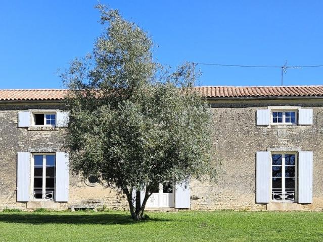 Maison 7 pièces 286 m²