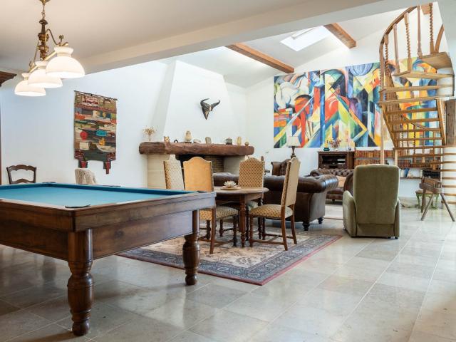Maison 7 pièces 288 m²