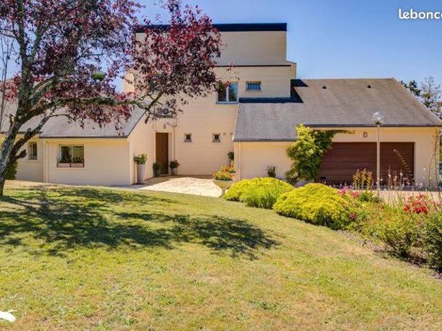 Maison 7 pièces 288 m²