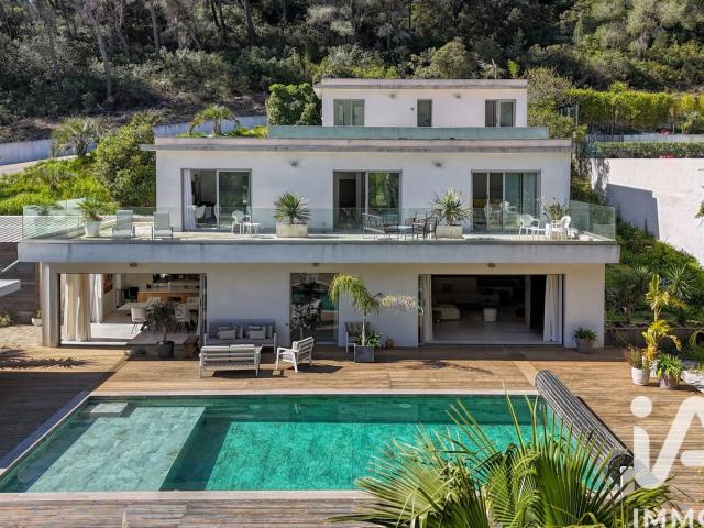 Maison 7 pièces 288 m²