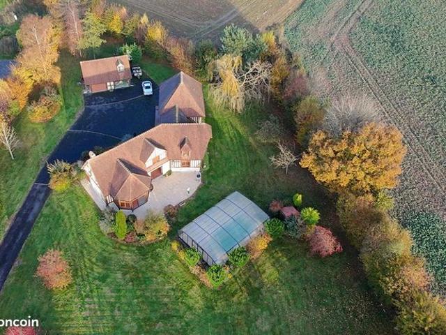 Maison 7 pièces 288 m²