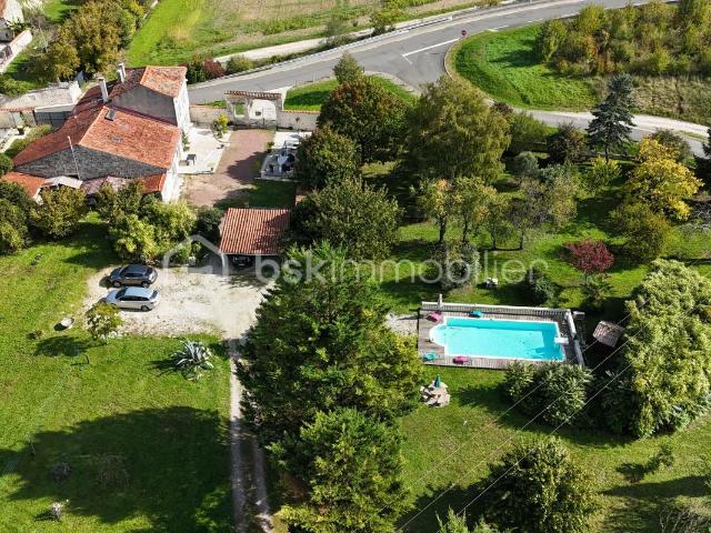 Maison 7 pièces 288 m²