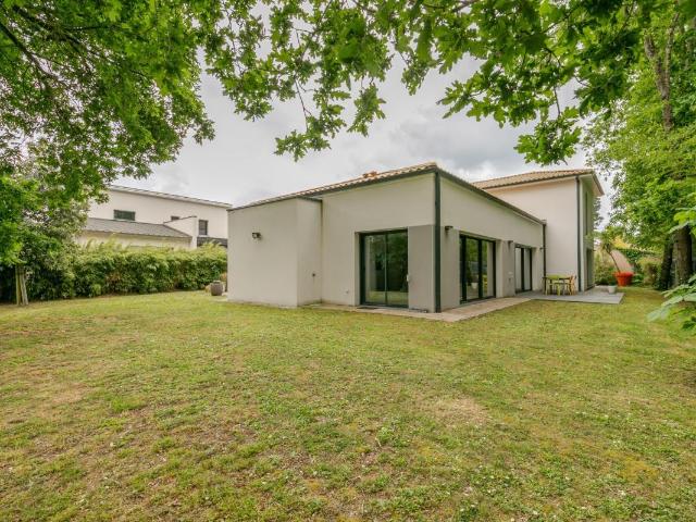 Maison 7 pièces 289 m²
