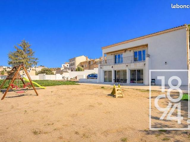 Maison 7 pièces 280 m²