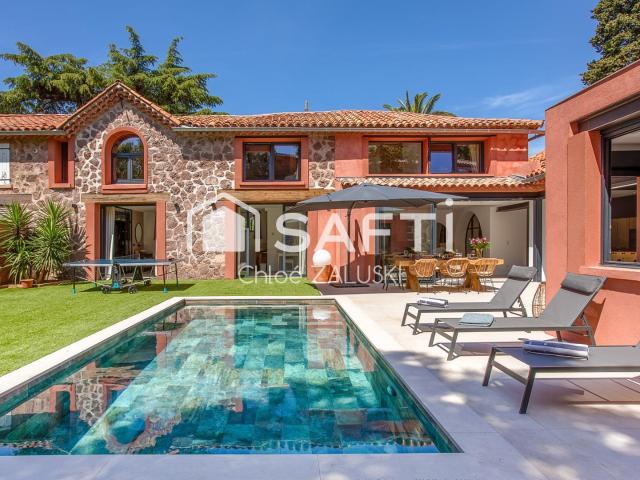 Maison 7 pièces 280 m²
