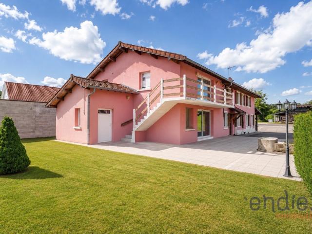Maison 7 pièces 280 m²