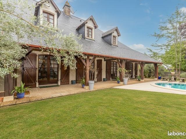 Maison 7 pièces 280 m²