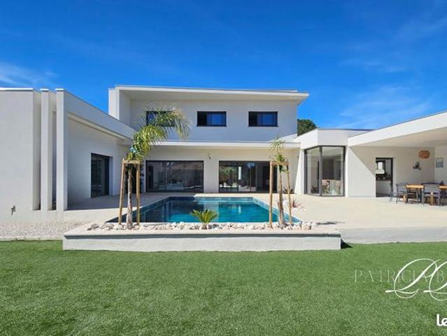 Maison 7 pièces 280 m²
