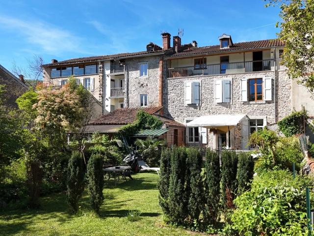 Maison 7 pièces 280 m²