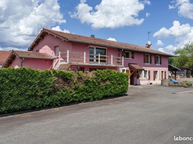 Maison 7 pièces 280 m²