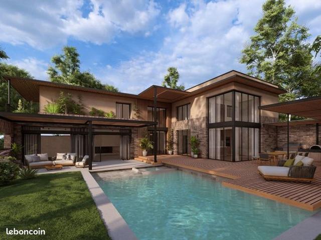 Maison 7 pièces 280 m²