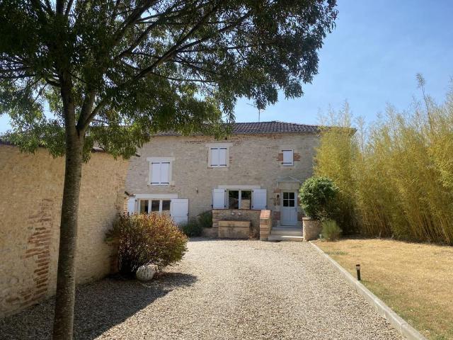 Maison 7 pièces 280 m²