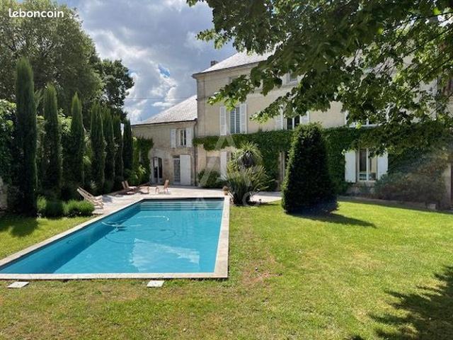 Maison 7 pièces 280 m²