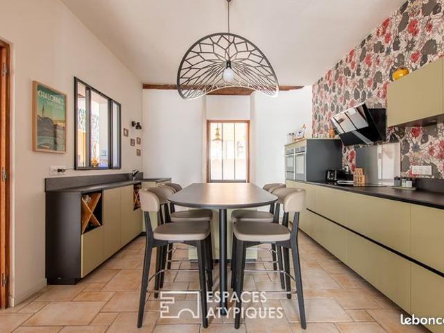Maison 7 pièces 280 m²