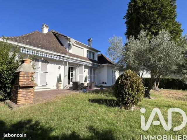 Maison 7 pièces 280 m²