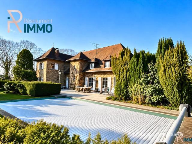Maison 7 pièces 280 m²