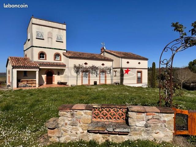 Maison 7 pièces 280 m²
