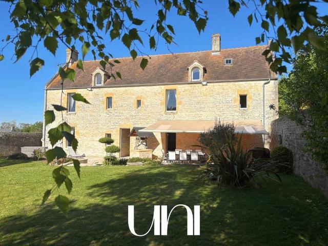 Maison 7 pièces 280 m²
