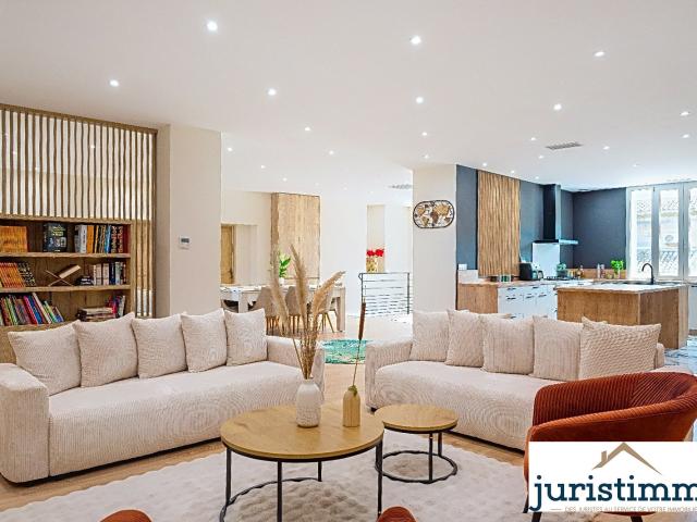 Maison 7 pièces 280 m²