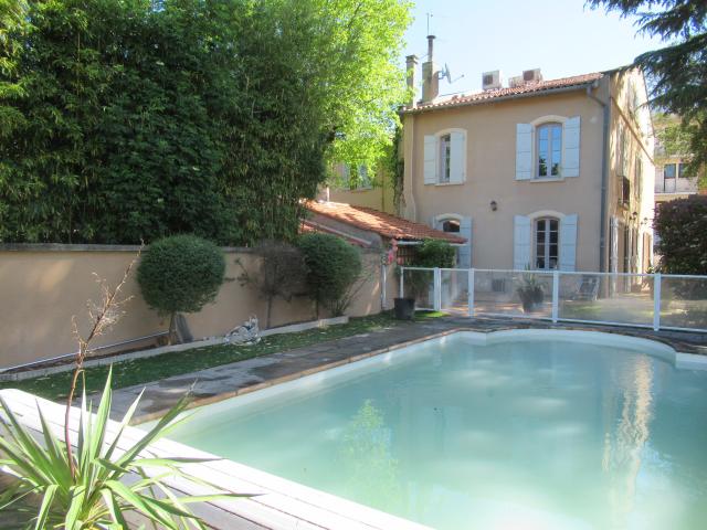 Maison 7 pièces 280 m²