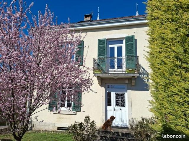 Maison 7 pièces 280 m²