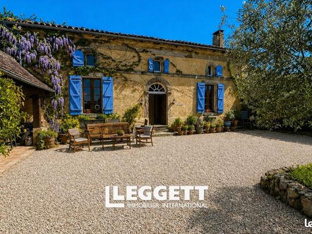 Maison 7 pièces 280 m²