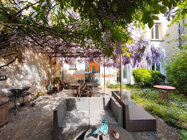 Maison 7 pièces 280 m²