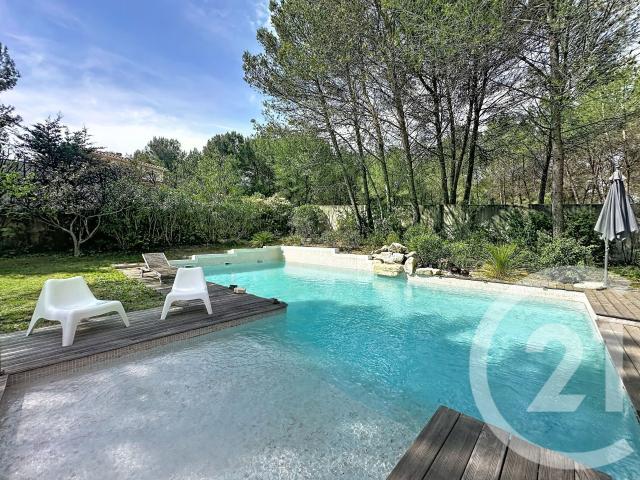 Maison 7 pièces 280 m²