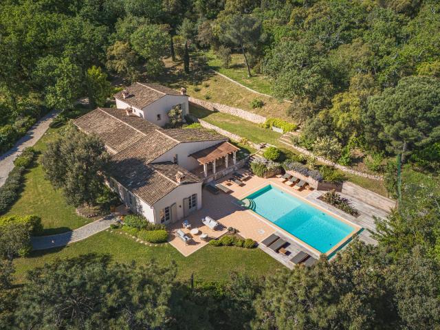 Maison 7 pièces 280 m²