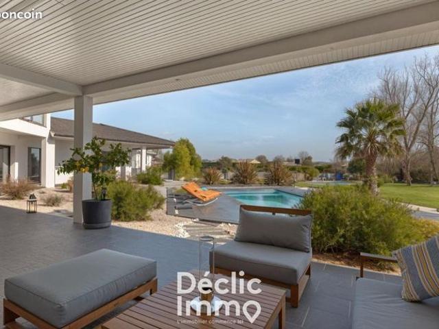 Maison 7 pièces 280 m²