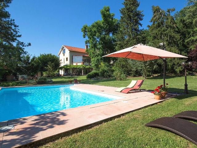 Maison 7 pièces 280 m²