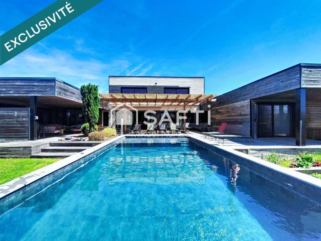 Maison 7 pièces 280 m²