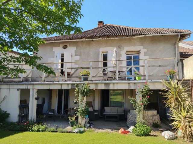 Maison 7 pièces 280 m²