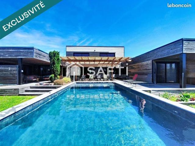 Maison 7 pièces 280 m²