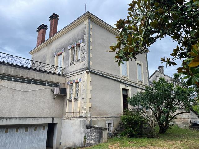 Maison 7 pièces 280 m²