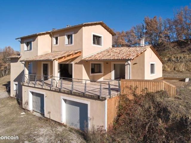 Maison 7 pièces 281 m²