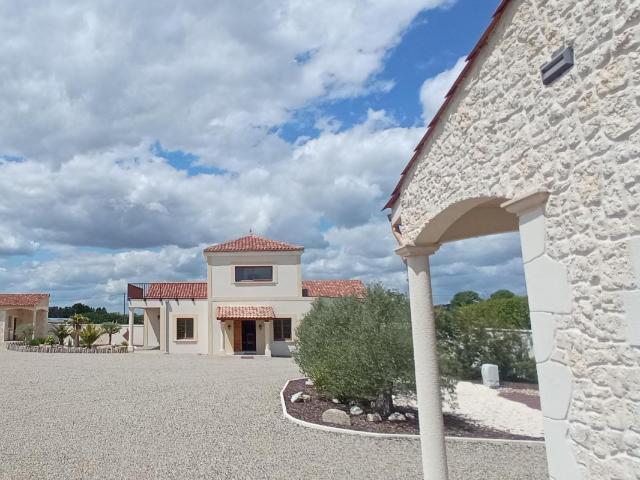 Maison 7 pièces 281 m²