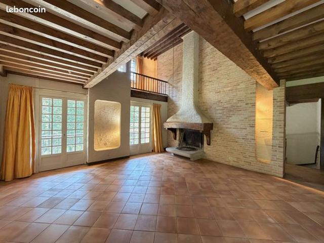 Maison 7 pièces 281 m²
