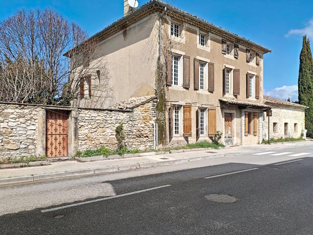 Maison 7 pièces 282 m²
